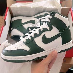 Nike dunk hi retro